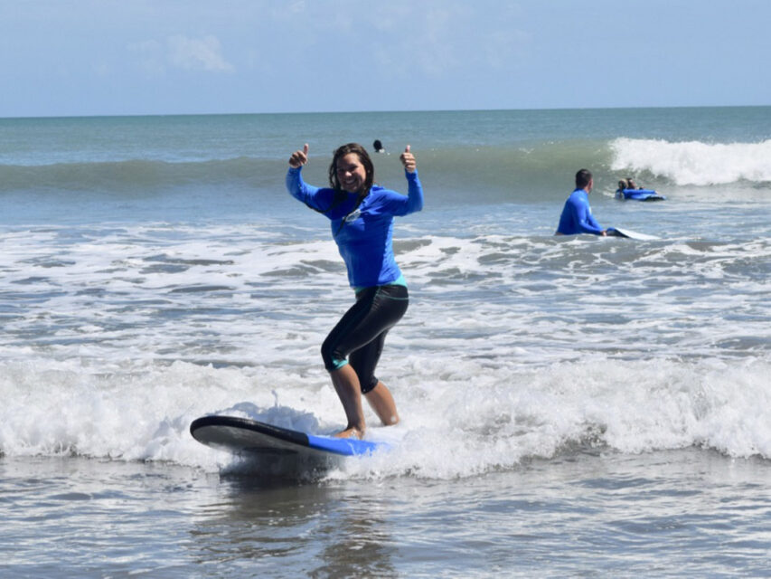 surf lessons bali